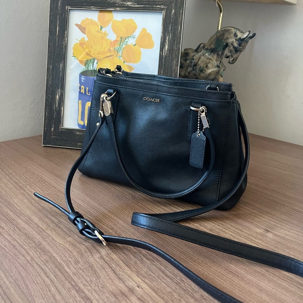Coach authentic black saffiano leather crossbody shoulder bag with zip pockets